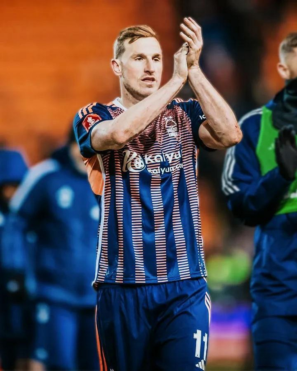 开元体育-风云突变！西汉姆今夜伤情更新；足总杯版图或变；悬念犹存；资深球员宣示担当(足总杯第一轮精华)